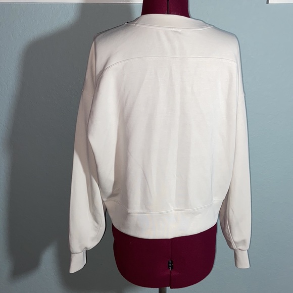 Lululemon Softstreme Perfectly Oversized Cropped Crew - Picture 8 of 10